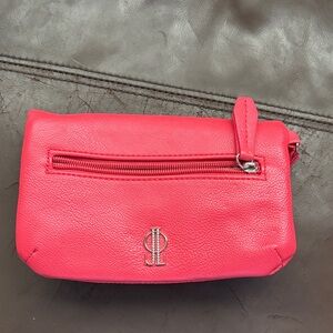 PEFECT CONDITION Jennifer Lopez Vibrant Pink Clutch